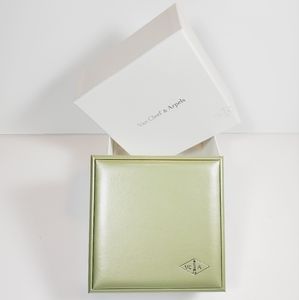 Van Cleef & Arpels / VCA Earring / Earclip box with outer box
